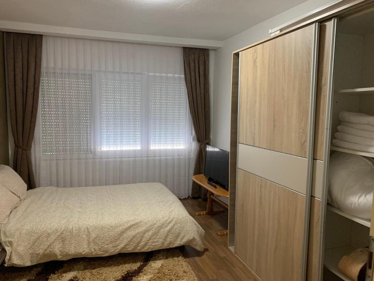 Anja Apartman Bosanski Samac エクステリア 写真